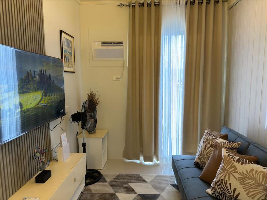 Apartment 1 Bedroomdeluxe W/balcony, Pool & Gym